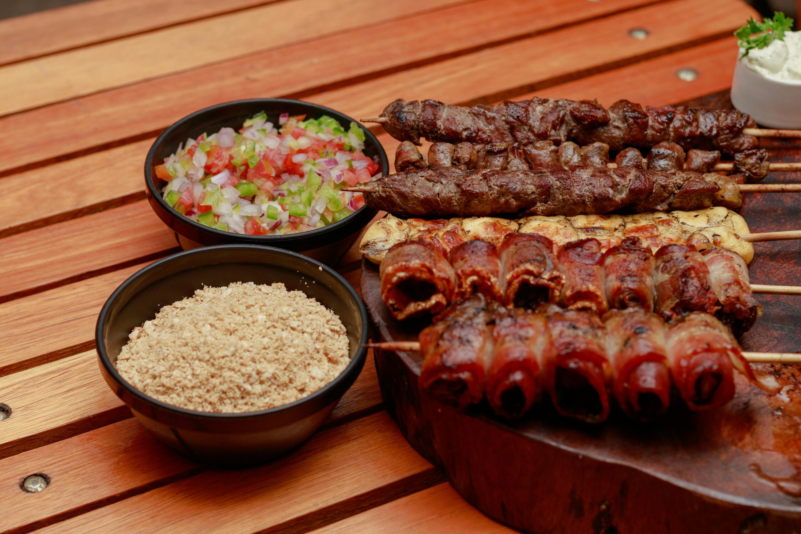 Creating the Perfect Healthy Barbecue Platter: A Showstopping Party Centerpiece