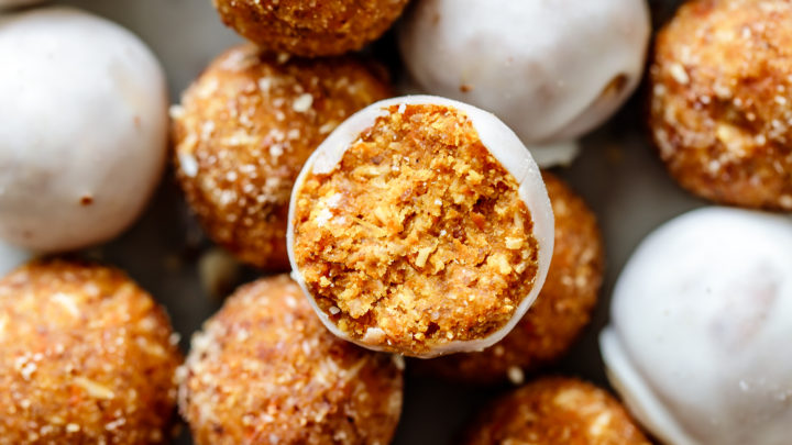 Raw Carrot Cake Bites: A Healthy and Delicious Snack